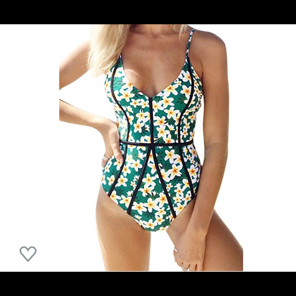Cupshe swim suit. Size Large